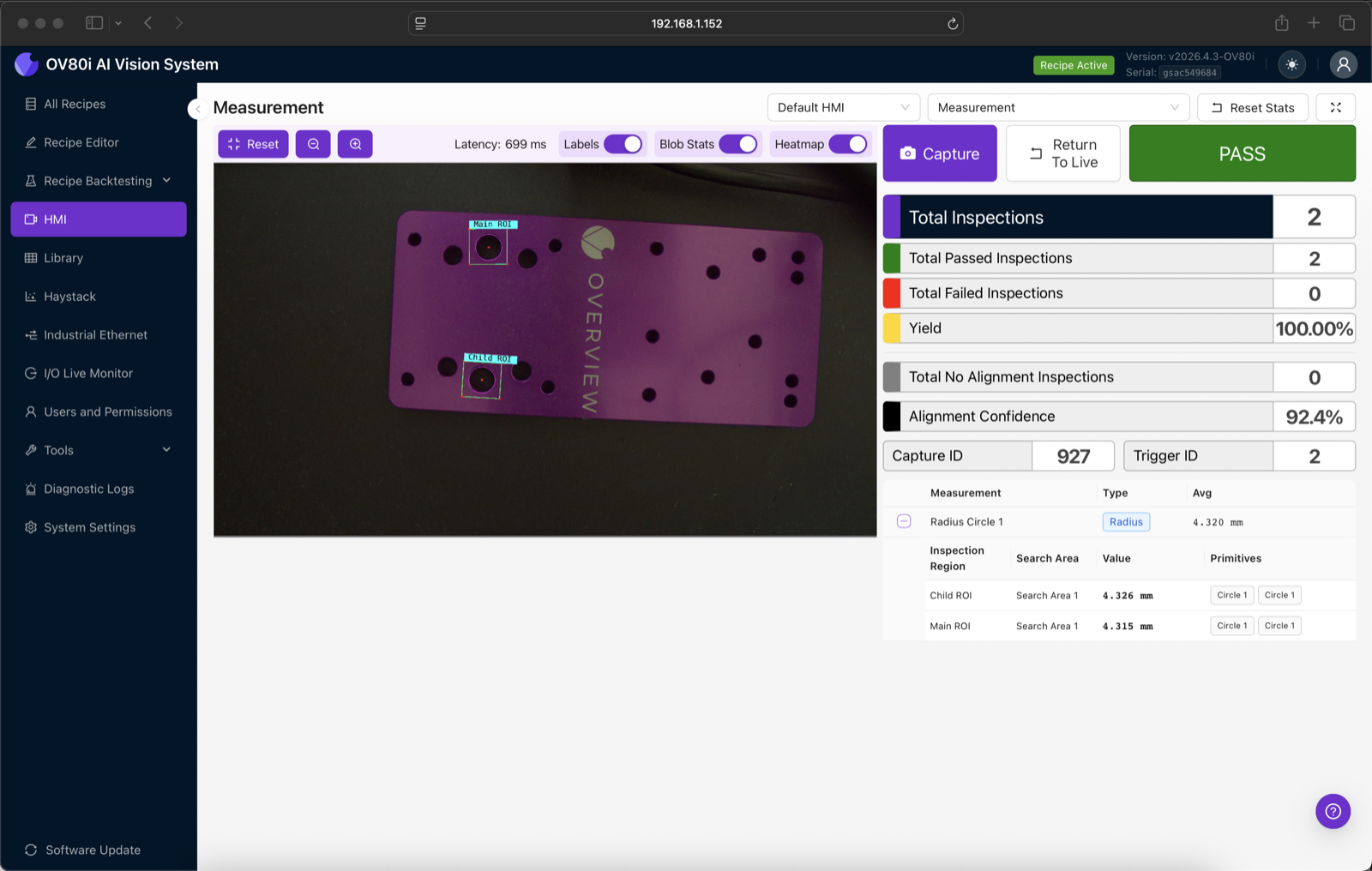 Die HMI-Live-Ansicht zeigt ein Measurement-Rezept mit PASS, Alignment Confidence 92,4 % und einer Messtabelle, die Radius Circle 1 mit 4,326 mm und 4,315 mm über Main ROI und Child ROI aufschlüsselt