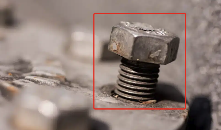 Loose bolt